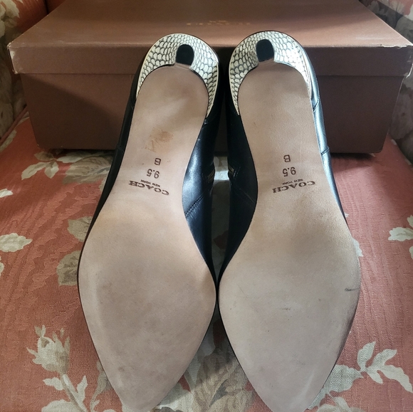 RARE COACH Black Leather Snake Printed Ankle Boots Heels NWT 9.5 - Picture 6 of 8